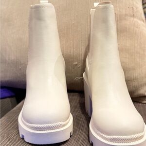 Nine West White Ankle Booties chunky new FORME3